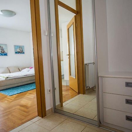 Apartment Luka ซาเกร็บ ภายนอก รูปภาพ
