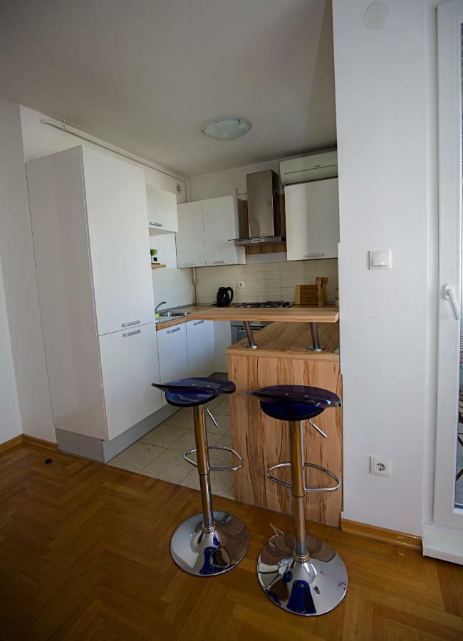 Apartment Luka ซาเกร็บ ภายนอก รูปภาพ