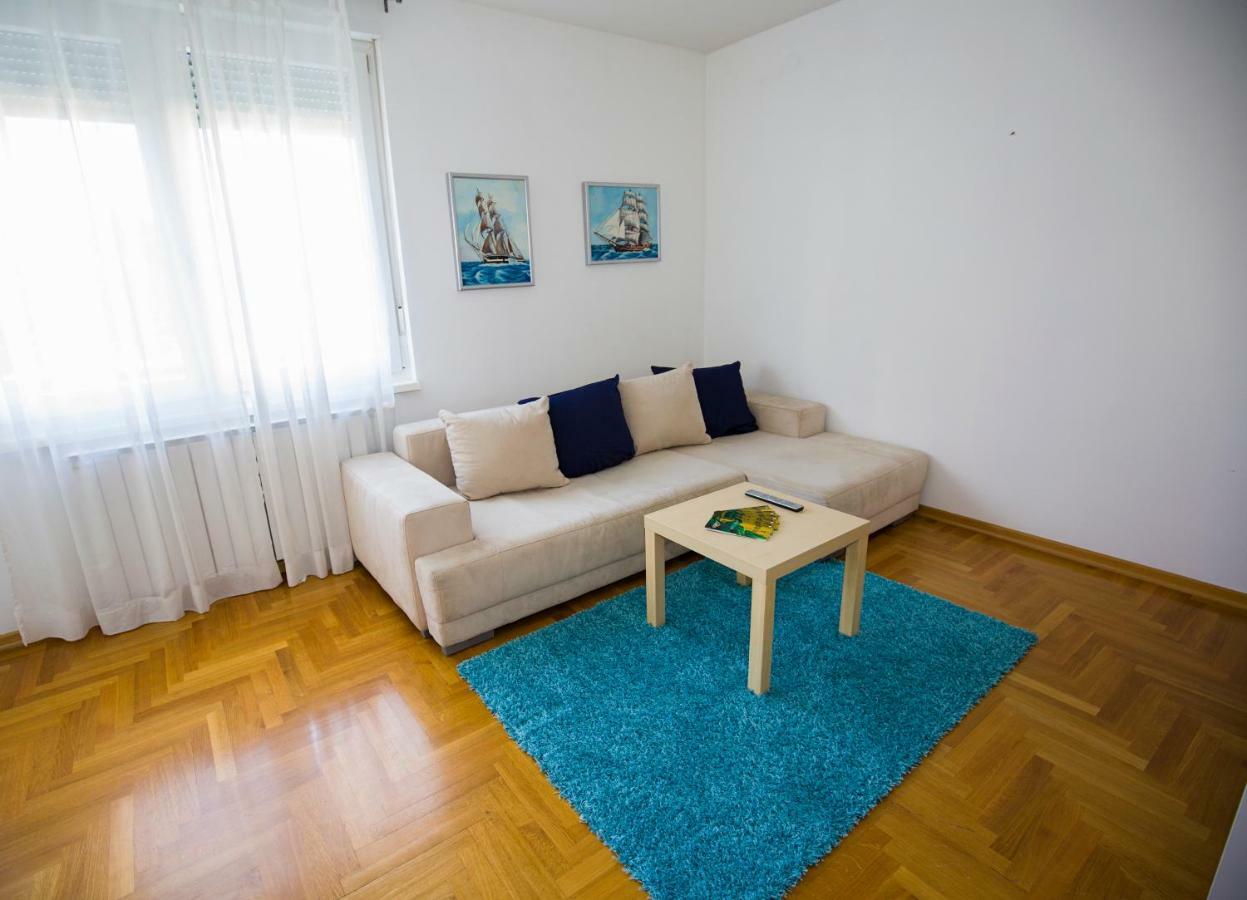 Apartment Luka ซาเกร็บ ภายนอก รูปภาพ