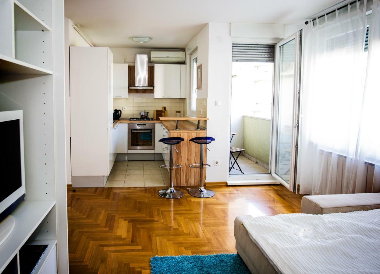 Apartment Luka ซาเกร็บ ภายนอก รูปภาพ