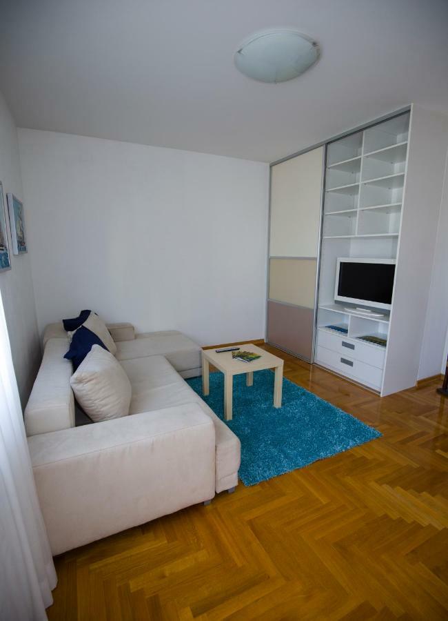 Apartment Luka ซาเกร็บ ภายนอก รูปภาพ