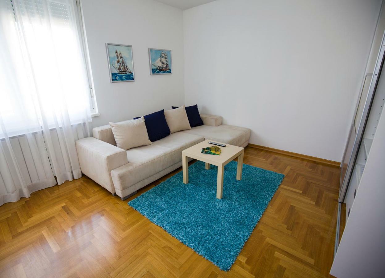 Apartment Luka ซาเกร็บ ภายนอก รูปภาพ