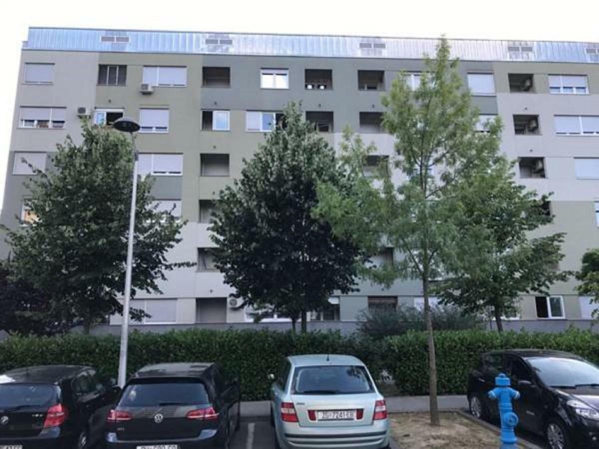 Apartment Luka ซาเกร็บ ภายนอก รูปภาพ